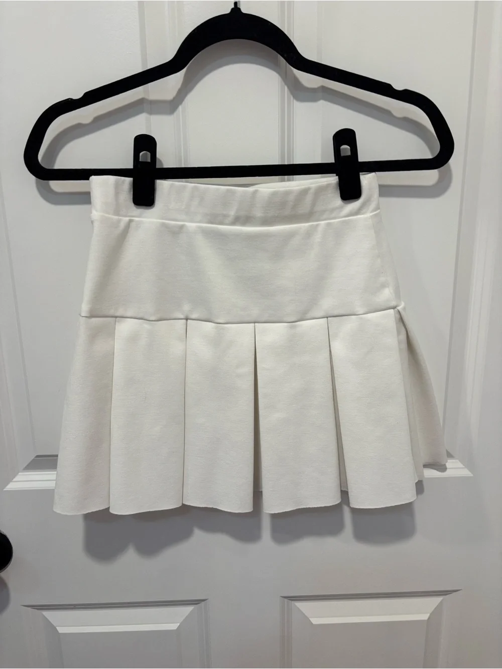 Lioness Rescue Me Pleated Mini Skirt, Thick White Pleated Min Skirt
